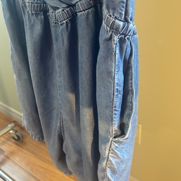 Blue denim looking shorts romper unworn in excellent condition. - Picture 3 of 6